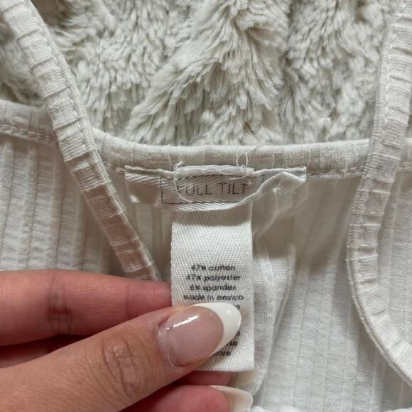 Full-tilt Women's White Vest - Picture 3 of 3